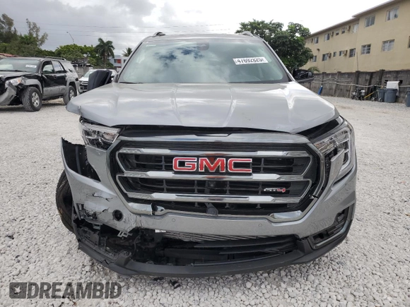 2024 GMC Terrain AT4 with VIN 3GKALYEG8RL332708, listed as a Copart auction lot 47692825 with 176 mi miles and Salvage Title. Bid and sale history available at carsss.com. Image 5.