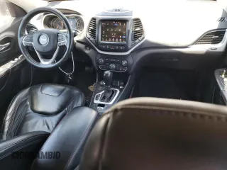 2016 Jeep Cherokee Trailhawk with VIN 1C4PJMBS0GW142339, listed as a Copart auction lot 43846075 with 186,354 mi miles and Clean title. Bid and sale history available at DreamBid. Image 8.