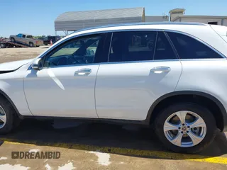 2018 Mercedes-Benz GLC 300 with VIN WDC0G4JB9JV056407, listed as a IAAI auction lot 41965217 with 77,228 mi miles and . Bid and sale history available at DreamBid. Image 15.