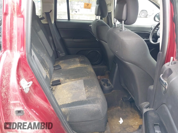 2013 Jeep Compass Sport with VIN 1C4NJDBB2DD249200, listed as a IAAI auction lot 41617232 with 186,413 mi miles. Bid and sale history available at carsss.com. Image 8.