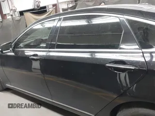 2017 Genesis G80 3.8L z VIN KMHGN4JE4HU175479, wystawiony jako IAAI lot #42161608 z przebiegiem 118 066 mil mil oraz . Historia ofert i sprzedaży dostępna na DreamBid. Obrazek 14.