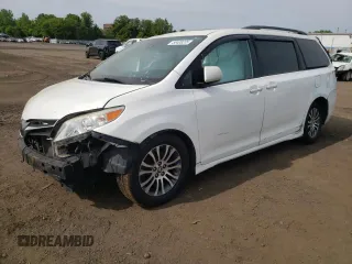 2019 Toyota Sienna XLE Auto Access Seat with VIN 5TDYZ3DC5KS979447, listed as a Copart auction lot 58408235 with 215,433 mi miles and Salvage title. Bid and sale history available at DreamBid. Image 1.