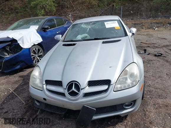 2009 Mercedes-Benz SLK-Class 3.0L with VIN WDBWK54F69F190007, listed as a IAAI auction lot 41775603 with 131,703 mi miles. Bid and sale history available at carsss.com. Image 12.