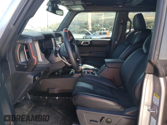 2024 Ford Bronco Raptor с VIN 1FMEE0RR4RLA49847, выставлен на аукционе Copart как лот 51948125 с пробегом 1 891 миль миль и Списание • Salvage title. История ставок и продаж доступна на DreamBid. Изображение 7.
