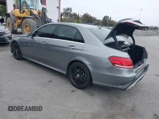 2014 Mercedes-Benz E 350 Sport с VIN WDDHF5KB4EA978604, выставлен на аукционе IAAI как лот 42207547 с пробегом 109 138 миль миль и . История ставок и продаж доступна на DreamBid. Изображение 3.