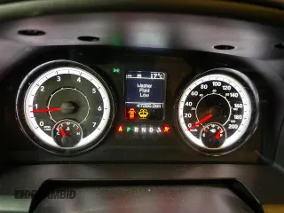 2023 Ram 1500 SLT z VIN 3C6RR7LG4PG678827, wystawiony jako Copart lot #55741925 z przebiegiem 47 266 mil mil oraz Szkoda całkowita • Salvage title. Historia ofert i sprzedaży dostępna na DreamBid. Obrazek 8.