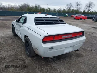 2011 Dodge Challenger with VIN 2B3CJ4DG8BH588321, listed as a IAAI auction lot 41735639 with 1 mi miles. Bid and sale history available at carsss.com. Image 3.