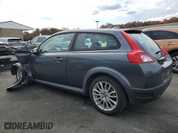 2010 Volvo C30 z VIN YV1672MK6A2173602, wystawiony jako Copart lot #77422084 z przebiegiem 120 350 mil mil oraz Szkoda całkowita • Salvage title. Historia ofert i sprzedaży dostępna na DreamBid. Obrazek 2.