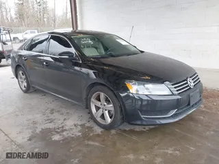 2013 Volkswagen Passat SE with VIN 1VWBP7A34DC111271, listed as a IAAI auction lot 41713195 with 91,280 mi miles. Bid and sale history available at carsss.com. Image 1.