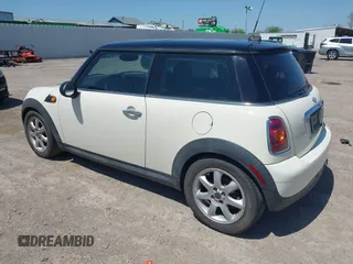 2008 MINI Hardtop with VIN WMWMF33568TT61619, listed as a IAAI auction lot 41997172 with Not Provided miles and . Bid and sale history available at DreamBid. Image 3.