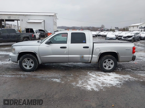 2011 Ram Dakota Bighorn/Lonestar with VIN 1D7RW3GK4BS662921, listed as a IAAI auction lot 41231333 with 190,634 mi miles. Bid and sale history available at carsss.com. Image 15.
