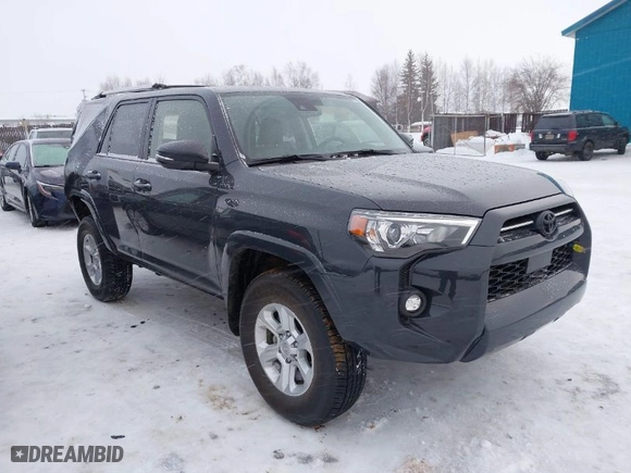 2024 Toyota 4Runner SR5 Premium with VIN JTENU5JR8R6252234, listed as a IAAI auction lot 41392325 with 7,367 mi miles. Bid and sale history available at carsss.com. Image 1.