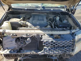 2018 Toyota Tundra SR5 z VIN 5TFDW5F11JX771458, wystawiony jako Copart lot #49687745 z przebiegiem 129 964 mil mil oraz Szkoda całkowita • Salvage title. Historia ofert i sprzedaży dostępna na DreamBid. Obrazek 12.