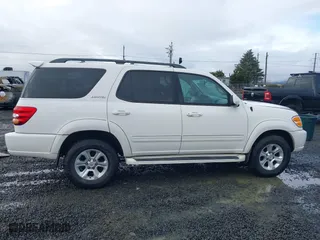 2003 Toyota Sequoia Limited with VIN 5TDBT48A43S183652, listed as a IAAI auction lot 41549774 with 250,505 mi miles. Bid and sale history available at carsss.com. Image 14.