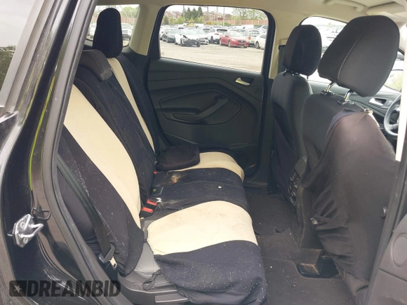 2015 Ford Escape SE with VIN 1FMCU9GX8FUA13813, listed as a IAAI auction lot 42075105 with 109,737 mi miles. Bid and sale history available at carsss.com. Image 8.