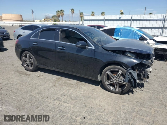 2019 Mercedes-Benz A 220 with VIN WDD3G4EB1KW021567, listed as a Copart auction lot 52916505 with 38,897 mi miles and Clean Title. Bid and sale history available at DreamBid. Image 4.