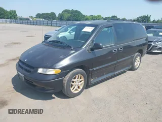 1998 Dodge Caravan LE z VIN 1B4GP54L6WB510102, wystawiony jako IAAI lot #42477633 z przebiegiem Nie podano mil oraz . Historia ofert i sprzedaży dostępna na DreamBid. Obrazek 2.