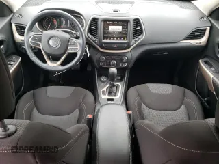 2017 Jeep Cherokee Latitude с VIN 1C4PJMCS4HW582676, выставлен на аукционе Copart как лот 60872455 с пробегом 56 223 миль миль и Списание • Salvage title. История ставок и продаж доступна на DreamBid. Изображение 8.