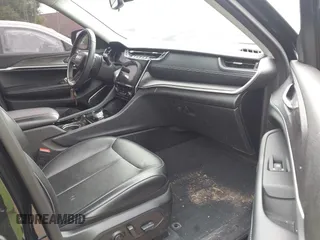 2021 Jeep Grand Cherokee Limited with VIN 1C4RJKBG5M8125173, listed as a IAAI auction lot 42457321 with 35,751 mi miles and . Bid and sale history available at DreamBid. Image 5.
