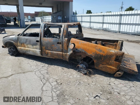 2002 GMC Sonoma SLS with VIN 1GTDT13W92K140585, listed as a Copart auction lot 68812404 with Not Provided miles and Non Repairable. Bid and sale history available at carsss.com. Image 2.