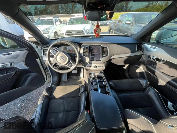 2017 Volvo XC90 R-Design with VIN YV4BC0PM8H1112430, listed as a Copart auction lot 79904564 with 132,689 mi miles and Clean Title. Bid and sale history available at carsss.com. Image 7.