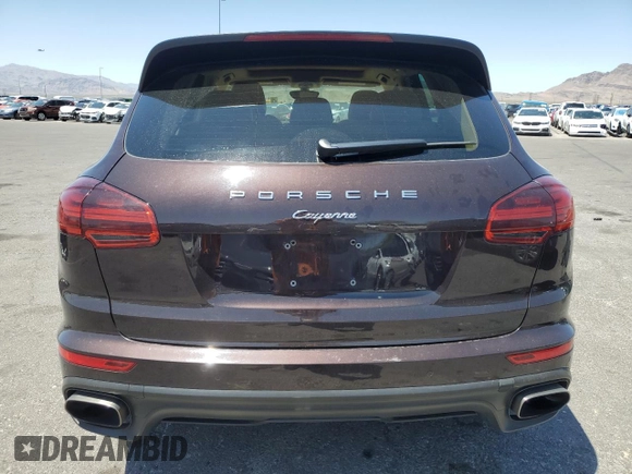 2017 Porsche Cayenne z VIN WP1AA2A27HKA82787, wystawiony jako Copart lot #57908165 z przebiegiem 47 031 mil mil oraz Szkoda całkowita • Salvage title. Historia ofert i sprzedaży dostępna na DreamBid. Obrazek 6.