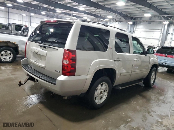 2009 Chevrolet Tahoe LT w/1LT with VIN 1GNFK23059R286875, listed as a Copart auction lot 83015324 with 181,630 mi miles and Salvage Title. Bid and sale history available at carsss.com. Image 3.