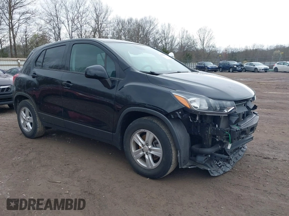 2019 Chevrolet Trax LS with VIN 3GNCJKSB1KL386803, listed as a IAAI auction lot 41832867 with 107,462 mi miles. Bid and sale history available at carsss.com. Image 1.