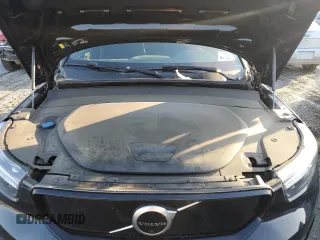 2022 Volvo XC40 Twin Plus with VIN YV4ED3UR5N2676618, listed as a Copart auction lot 50230335 with 28,936 mi miles and Salvage title. Bid and sale history available at DreamBid. Image 12.