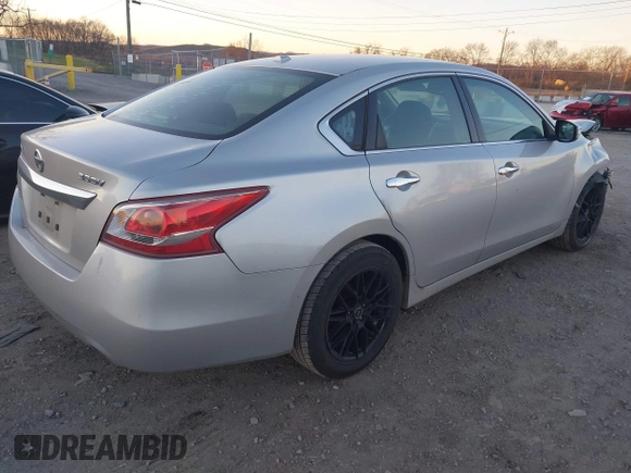 2013 Nissan Altima SV with VIN 1N4BL3AP3DC130944, listed as a IAAI auction lot 41245785 with 176,085 mi miles and . Bid and sale history available at DreamBid. Image 4.
