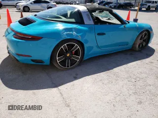 2017 Porsche 911 4S with VIN WP0BB2A9XHS136860, listed as a Copart auction lot 58390023 with 18,316 mi miles. Bid and sale history available at carsss.com. Image 3.