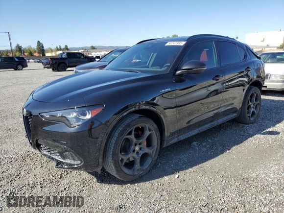 2024 Alfa Romeo Stelvio Ti z VIN ZASPAKBN3R7D79474, wystawiony jako Copart lot #50245995 z przebiegiem 14 558 mil mil oraz Szkoda całkowita • Salvage title. Historia ofert i sprzedaży dostępna na DreamBid. Obrazek 1.