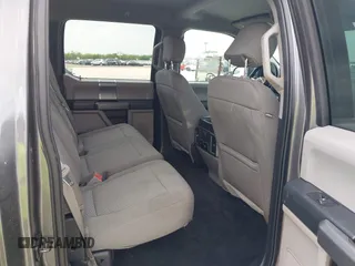 2018 Ford F-150 XL z VIN 1FTEW1EGXJKD18696, wystawiony jako IAAI lot #42128458 z przebiegiem 80 811 mil mil oraz . Historia ofert i sprzedaży dostępna na DreamBid. Obrazek 8.