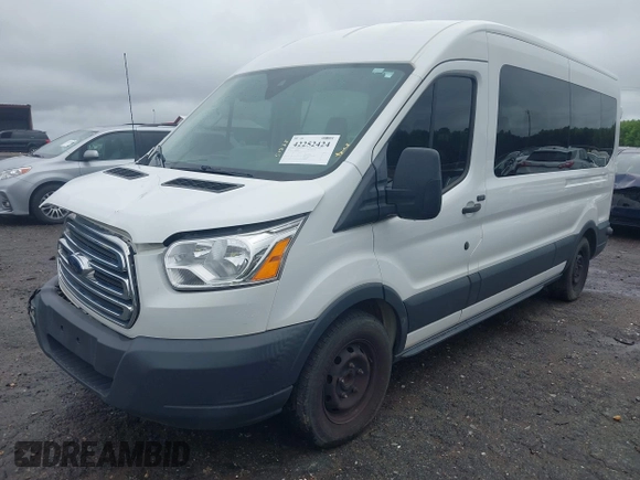 2018 Ford Transit Passenger XL z VIN 1FBAX2CM2JKA31397, wystawiony jako IAAI lot #42252424 z przebiegiem 72 434 mil mil oraz . Historia ofert i sprzedaży dostępna na DreamBid. Obrazek 18.