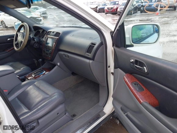 2003 Acura MDX with VIN 2HNYD18213H508572, listed as a IAAI auction lot 41521463 with 214,161 mi miles. Bid and sale history available at carsss.com. Image 5.