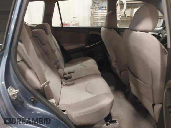 2008 Toyota RAV4 with VIN JTMBD33V785197155, listed as a IAAI auction lot 41279359 with 348,258 mi miles. Bid and sale history available at carsss.com. Image 8.