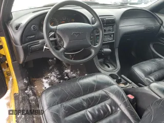1998 Ford Mustang z VIN 1FAFP4046WF150030, wystawiony jako Copart lot #44960125 z przebiegiem 171 692 mil mil oraz Czysty tytuł • Clean title. Historia ofert i sprzedaży dostępna na DreamBid. Obrazek 8.