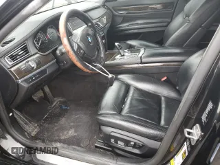 2013 BMW 7 Series 750Li xDrive z VIN WBAYF8C56DD141092, wystawiony jako Copart lot #46121145 z przebiegiem 175 525 mil mil oraz Czysty tytuł • Clean title. Historia ofert i sprzedaży dostępna na DreamBid. Obrazek 7.
