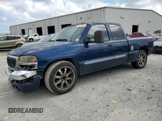 2003 GMC Sierra 1500 SLT with VIN 1GTEC19T33Z313379, listed as a Copart auction lot 48126095 with 256,458 mi miles and Salvage Title. Bid and sale history available at carsss.com. Image 1.