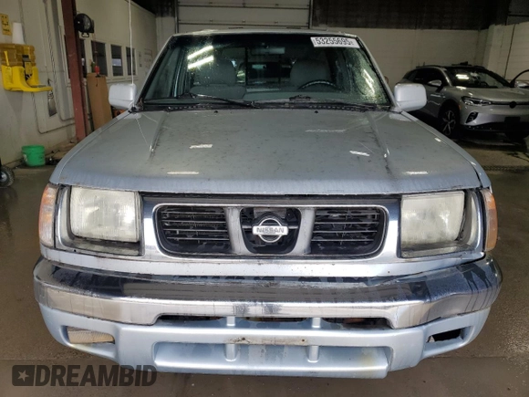 2000 Nissan Frontier XE z VIN 1N6ED26Y2YC369789, wystawiony jako Copart lot #53255695 z przebiegiem 165 792 mil mil oraz Czysty tytuł • Clean title. Historia ofert i sprzedaży dostępna na DreamBid. Obrazek 5.