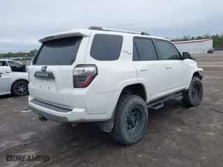 2017 Toyota 4Runner SR5 with VIN JTEBU5JR2H5409960, listed as a IAAI auction lot 41406747 with 100,750 mi miles. Bid and sale history available at carsss.com. Image 4.