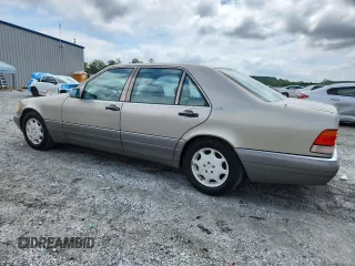 1995 Mercedes-Benz S с VIN WDBGA57E0SA258864, выставлен на аукционе Copart как лот 64513175 с пробегом 110 770 миль миль и Чистый • Clean title. История ставок и продаж доступна на DreamBid. Изображение 2.