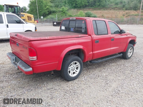 2002 Dodge Dakota Sport with VIN 1B7HG38N62S670613, listed as a IAAI auction lot 42133366 with 156,977 mi miles and . Bid and sale history available at carsss.com. Image 4.