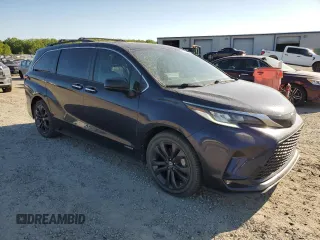2021 Toyota Sienna XSE z VIN 5TDDRKEC0MS020631, wystawiony jako Copart lot #48259245 z przebiegiem 80 307 mil mil oraz Szkoda całkowita • Salvage title. Historia ofert i sprzedaży dostępna na DreamBid. Obrazek 4.