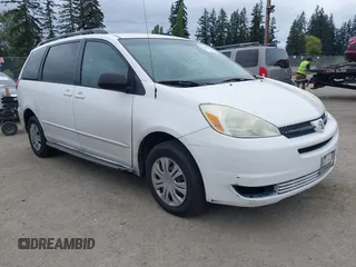 2004 Toyota Sienna CE with VIN 5TDZA23C34S025709, listed as a IAAI auction lot 42142738 with 225,546 mi miles. Bid and sale history available at carsss.com. Image 1.
