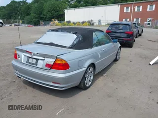 2001 BMW 3 Series 325Ci с VIN WBABS33411JY42079, выставлен на аукционе IAAI как лот 42600667 с пробегом 116 684 миль миль и . История ставок и продаж доступна на DreamBid. Изображение 4.
