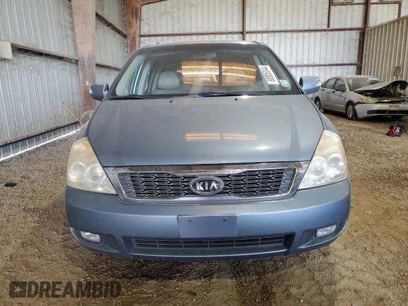 2011 Kia Sedona EX with VIN KNDMH4C78B6375130, listed as a Copart auction lot 68805044 with 151,924 mi miles and Salvage Title. Bid and sale history available at carsss.com. Image 5.