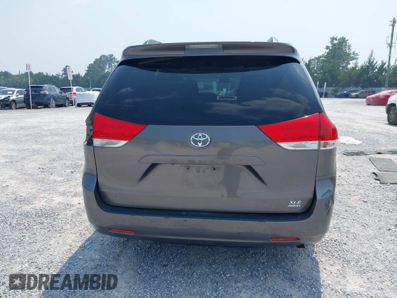 2011 Toyota Sienna XLE с VIN 5TDDK3DC7BS002538, выставлен на аукционе IAAI как лот 42385087 с пробегом 235 415 миль миль и . История ставок и продаж доступна на DreamBid. Изображение 17.