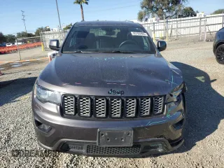 2018 Jeep Grand Cherokee Altitude with VIN 1C4RJEAG7JC512593, listed as a Copart auction lot 46709485 with 84,233 mi miles and Salvage Title. Bid and sale history available at carsss.com. Image 5.