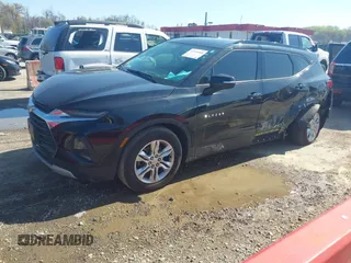 2020 Chevrolet Blazer LT z VIN 3GNKBHRS6LS726276, wystawiony jako IAAI lot #41974465 z przebiegiem 62 566 mil mil oraz . Historia ofert i sprzedaży dostępna na DreamBid. Obrazek 2.